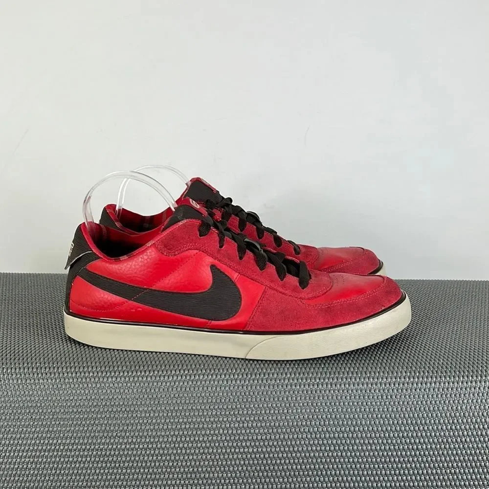 Nike red brown white 6.0 Mavrk athletic trainers sneakers men’s size 12